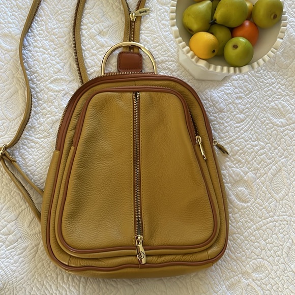 VALENTINA ITALIAN LEATHER BACKPACK LIKE NEW! - Picture 12 of 15